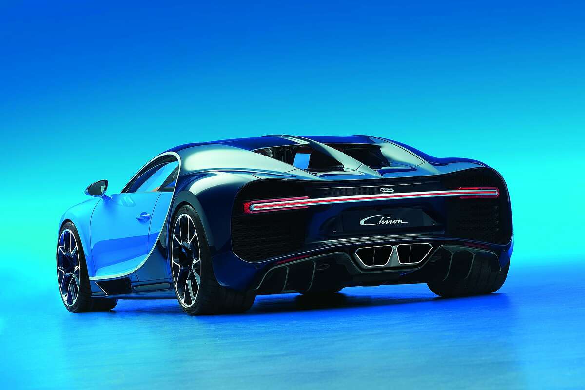 1,500 horsepower Bugatti Chiron debuts in Geneva