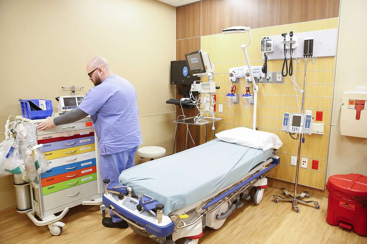 Hiring a veterinarian proves difficult in rural areas