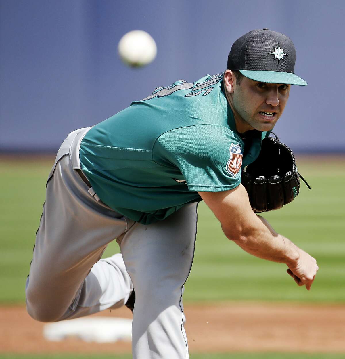 Seattle Mariners' pitcher Nathan Karns at ease fighting for his job