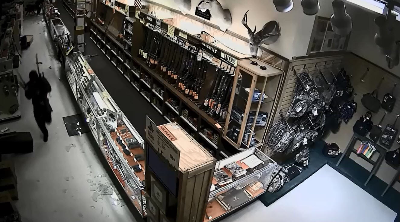 Massive Houston gun store robbery caught on surveillance cameras