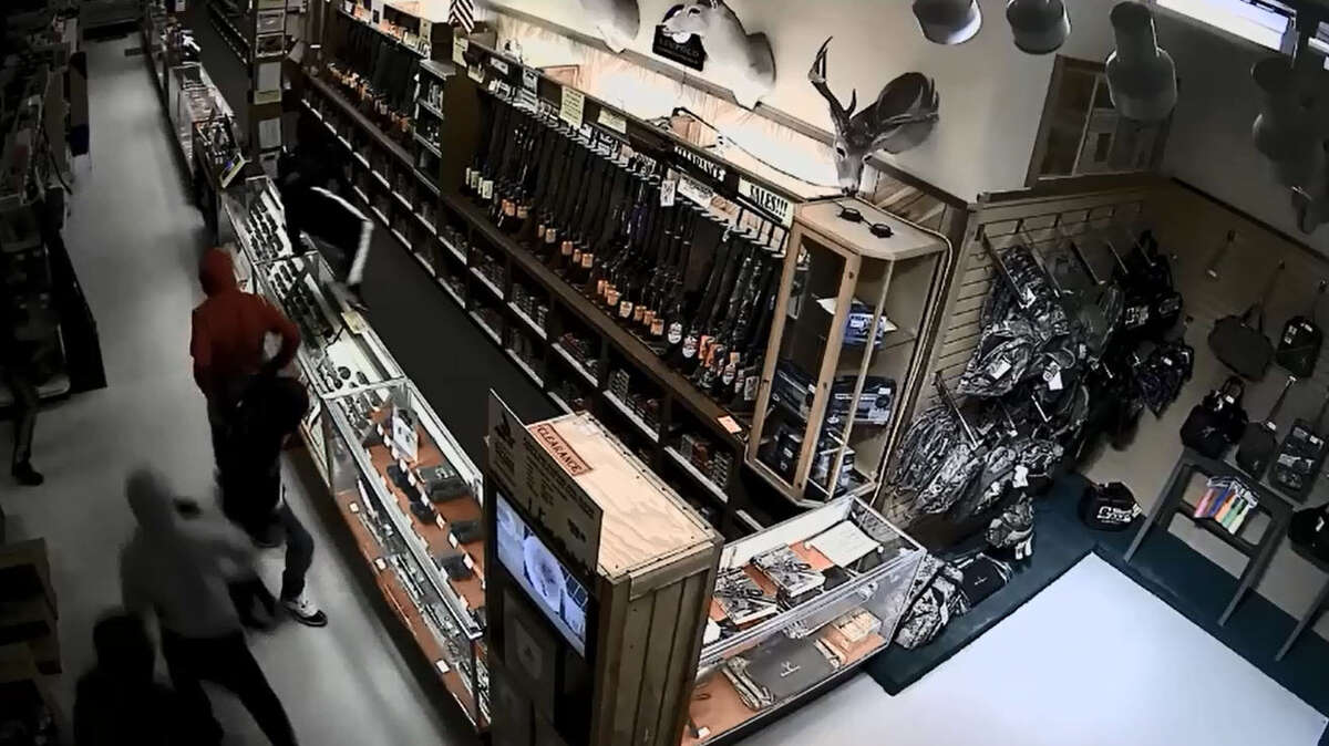 Massive Houston gun store robbery caught on surveillance cameras