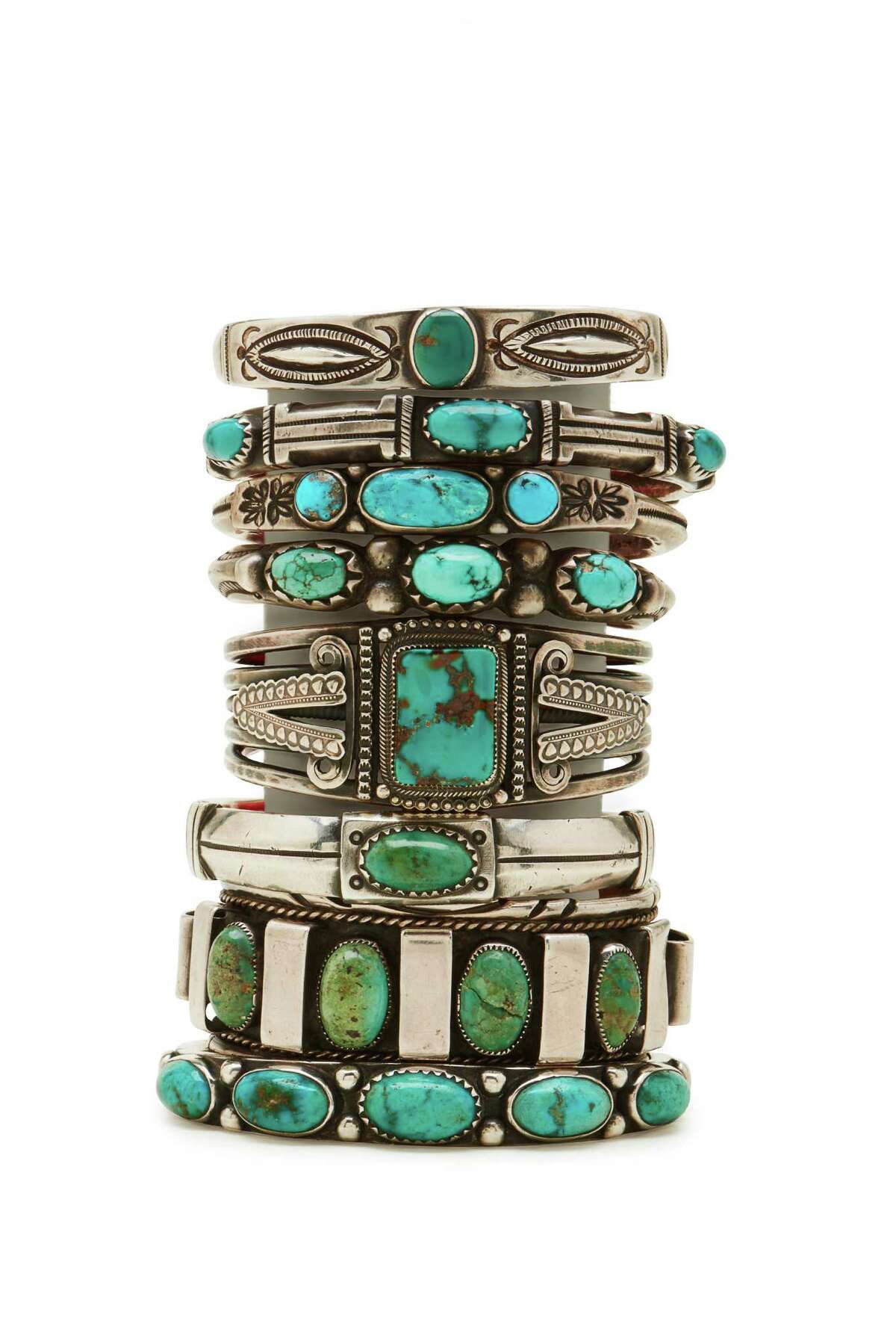 Roping in rodeo style