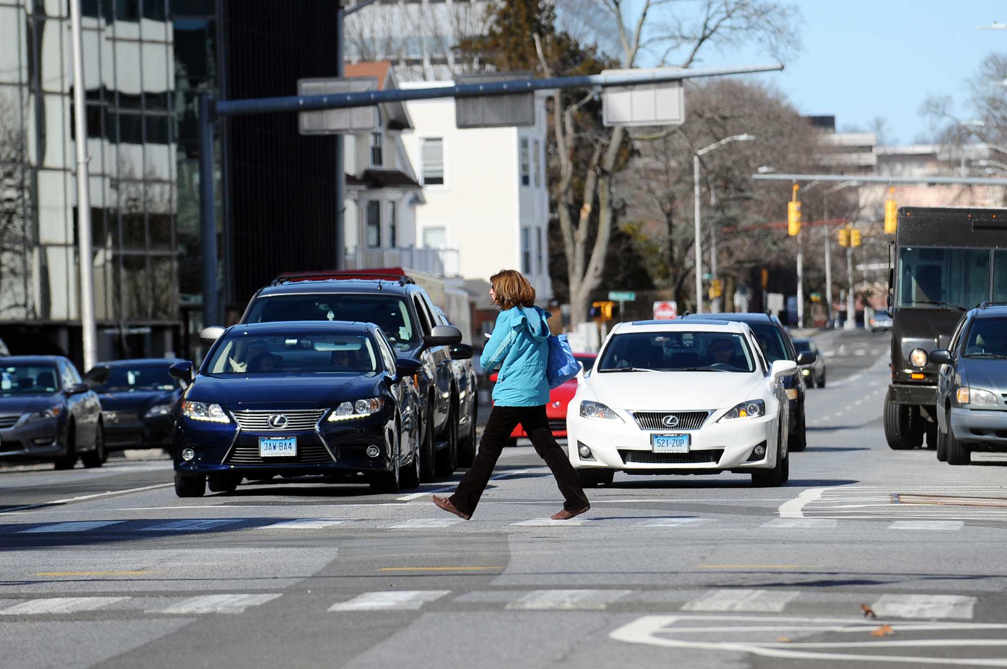Proposal calls for 500 fine for not yielding to pedestrian