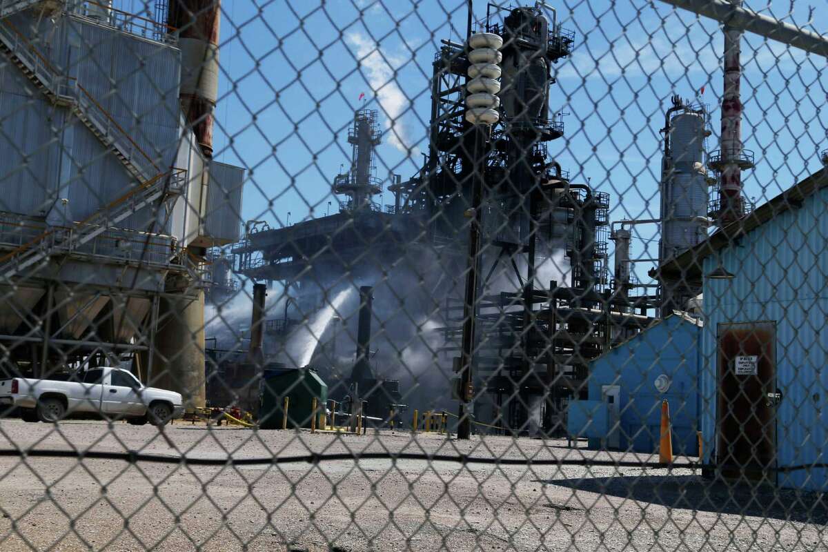 1 injured in fire at troubled Pasadena plant