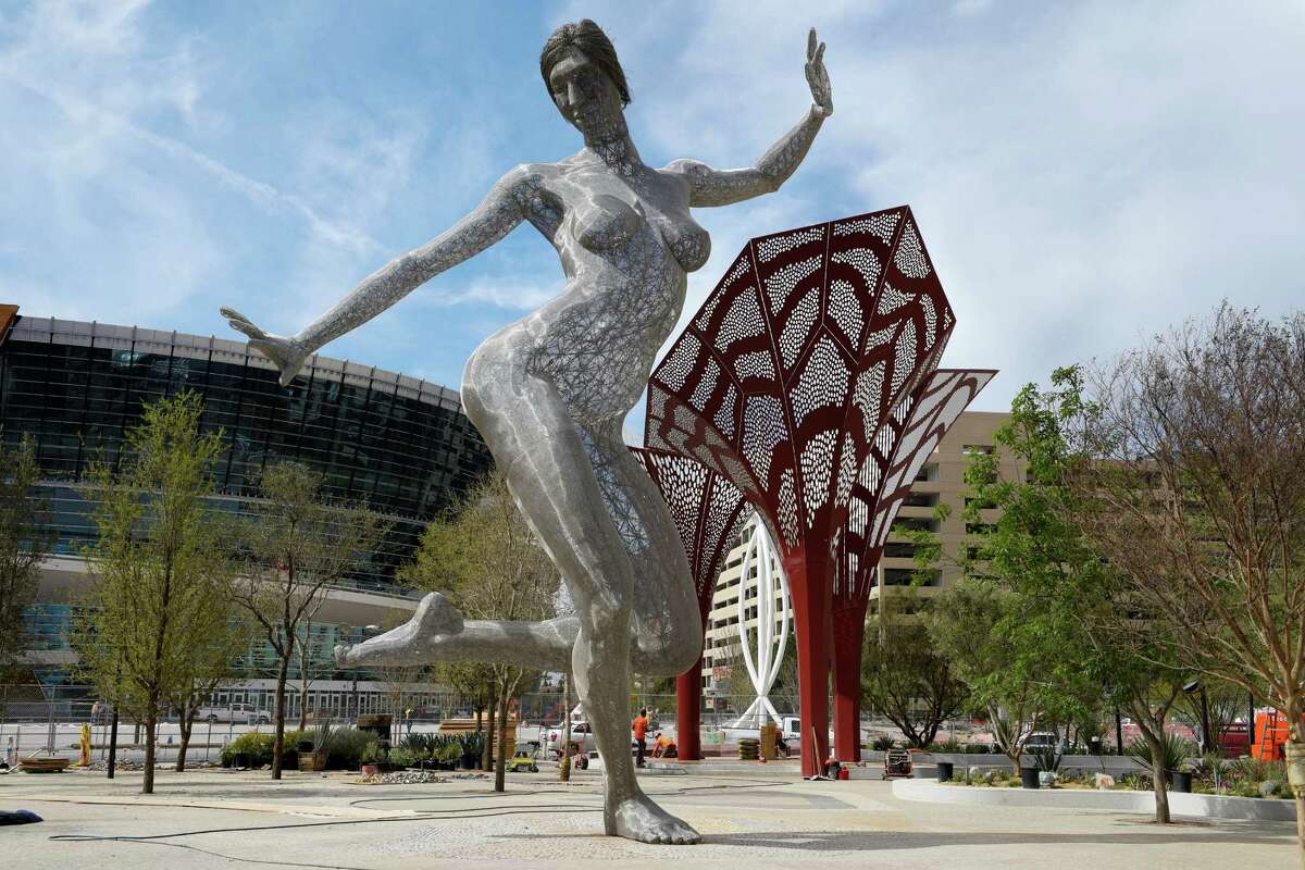 Burning Man statue graces the Las Vegas Strip