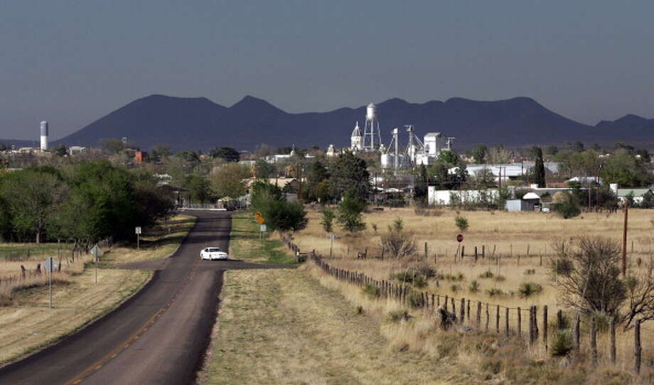 Marfa, in West Texas desert, highend Hotel Saint