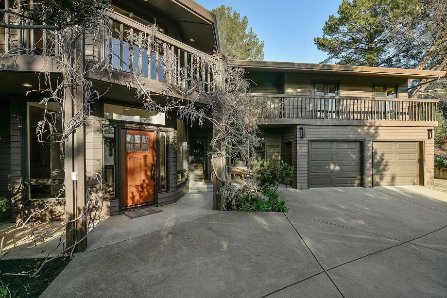 Subtle Finishes Grace Light Filled Four Bedroom In Lafayette