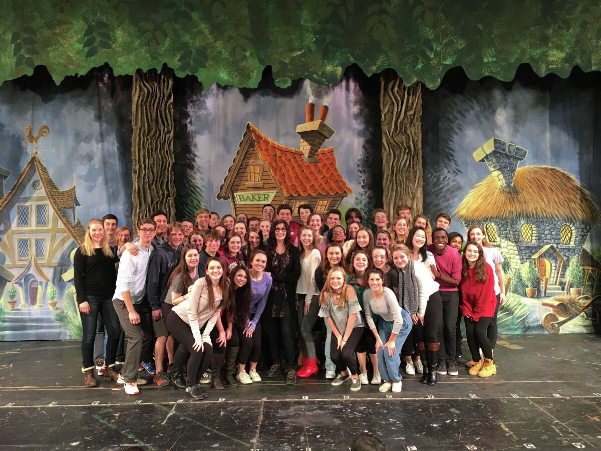 Tony Award Winner Joanna Gleason visited the New Canaan High School cast and crew of “Into The Woods” for a workshop and Q&A. Gleason won the 1988 Tony Award for Best Actress in a Musical for her role as the Baker’s Wife in “Into The Woods.” The show is based on the book by James Lapine and the musical score by Stephen Sondheim. Performances are on March 17, 18 and 19 at 7 p.m. at the New Canaan High School Auditorium. Tickets are $15 and $18 and can be purchased at newcanaanhighschooltheatre.com