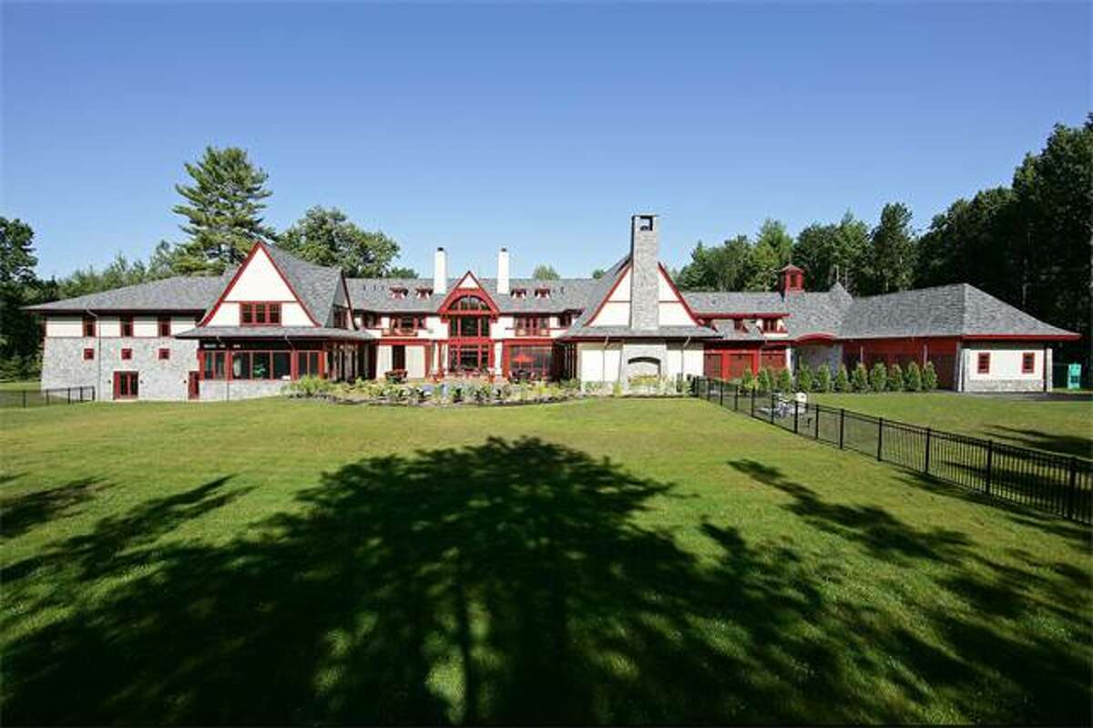 Exsubprime lender auctioning Saratoga Springs mansion