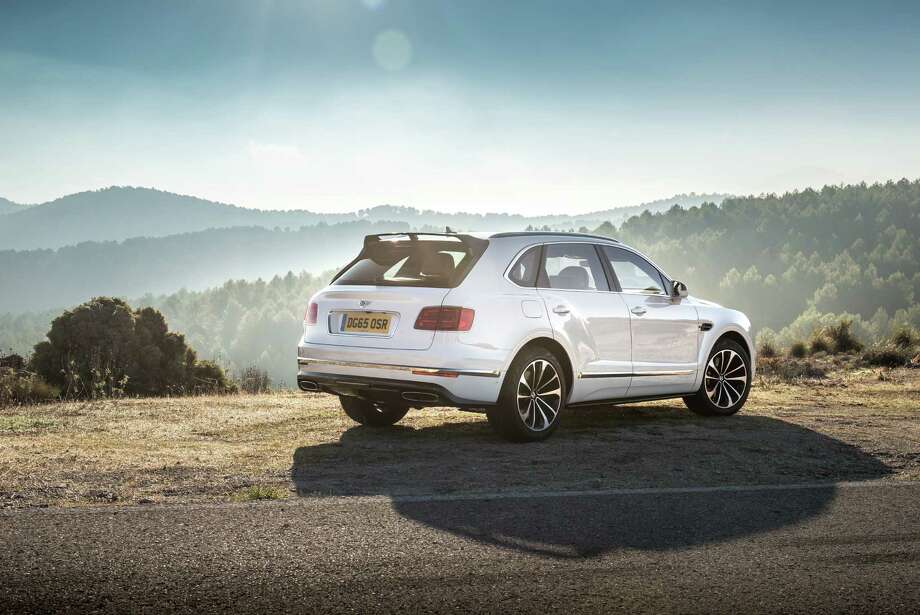 The 2017 Bentley Bentayga Is The Luxury Suv You Didn T