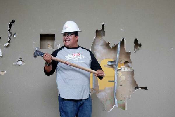 Mattress Firm Employees Get Glimpse Of New Bedquarters