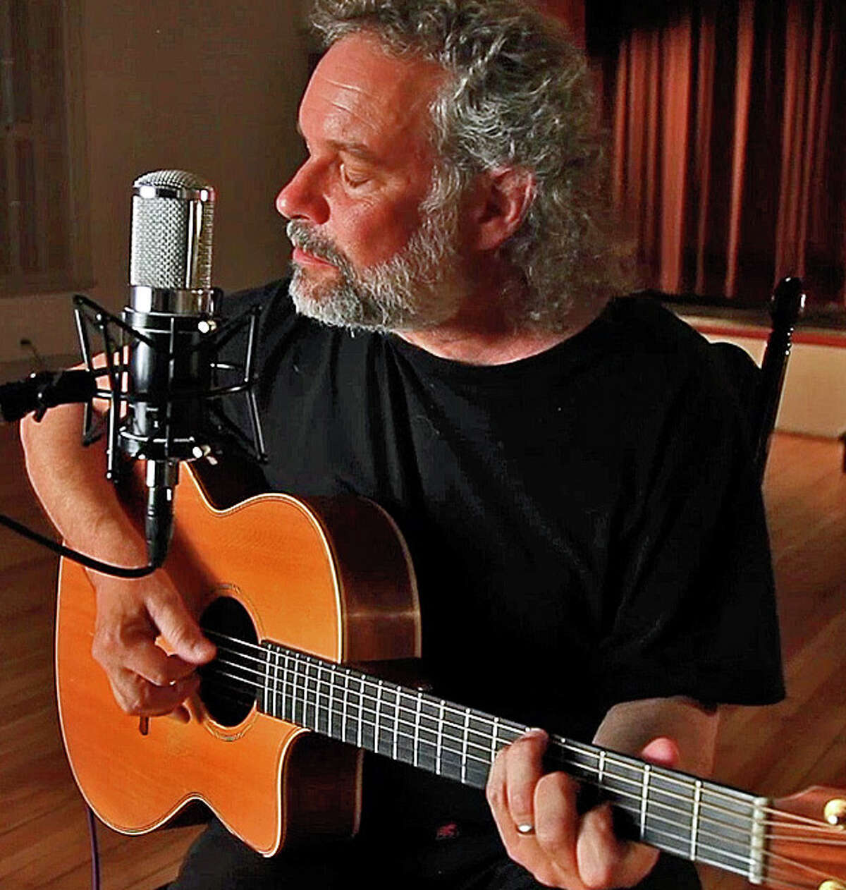 Folk singer John Gorka will perform March 12 at Voices Cafe of the Unitarian Church in Westport.