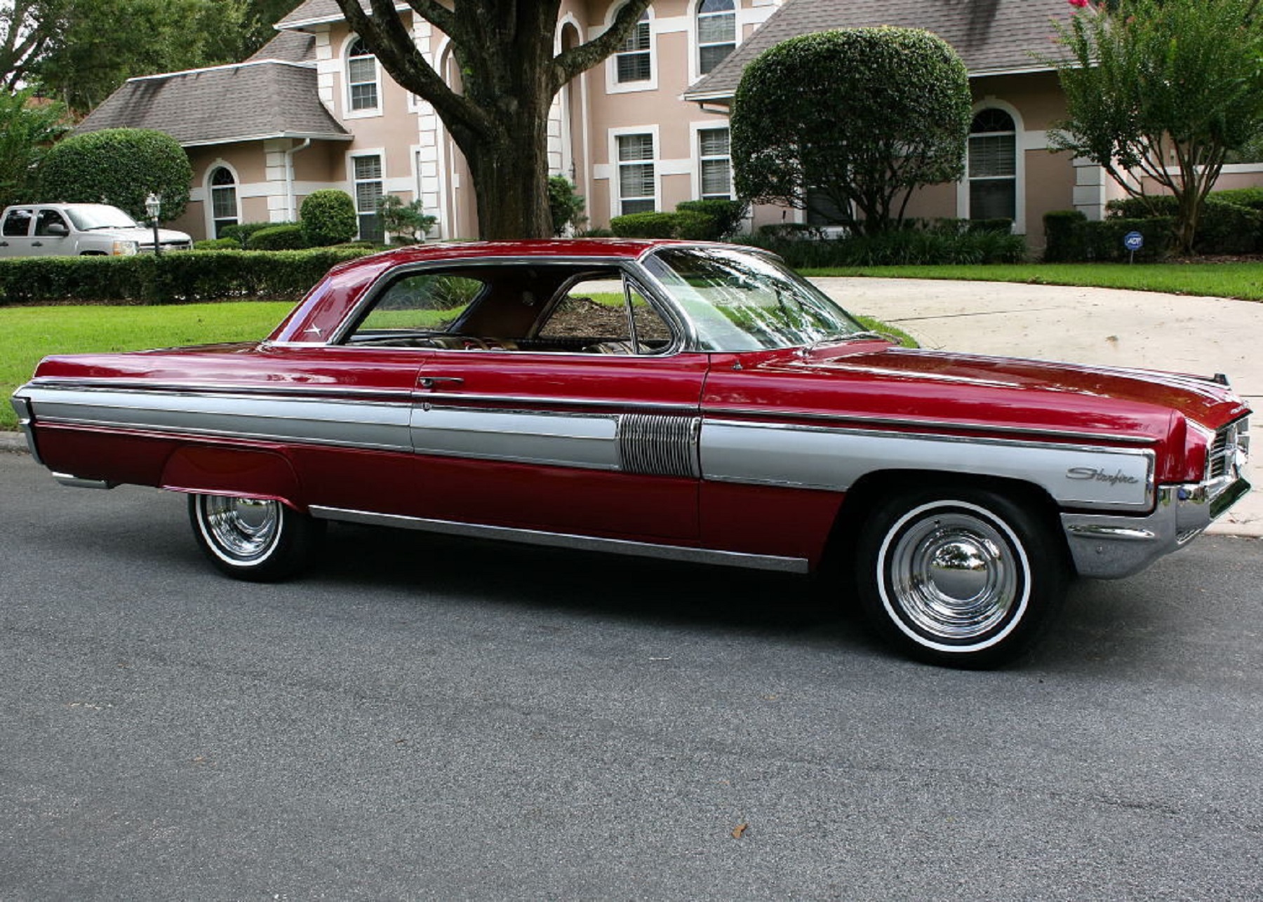 1962 Oldsmobile Starfire brings teenageyears memories Houston Chronicle