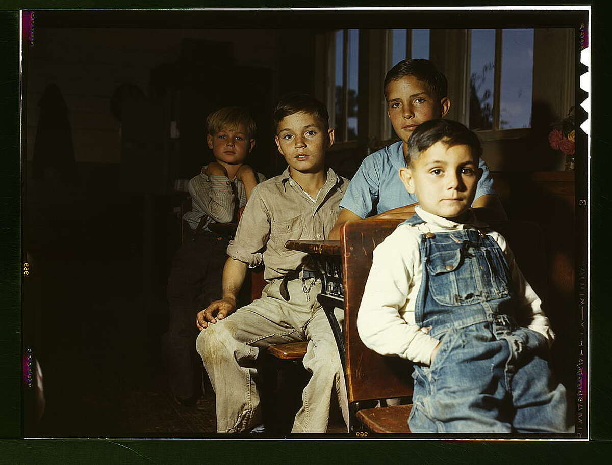 Rural school children, San Augustine County, Texas (1943 April)