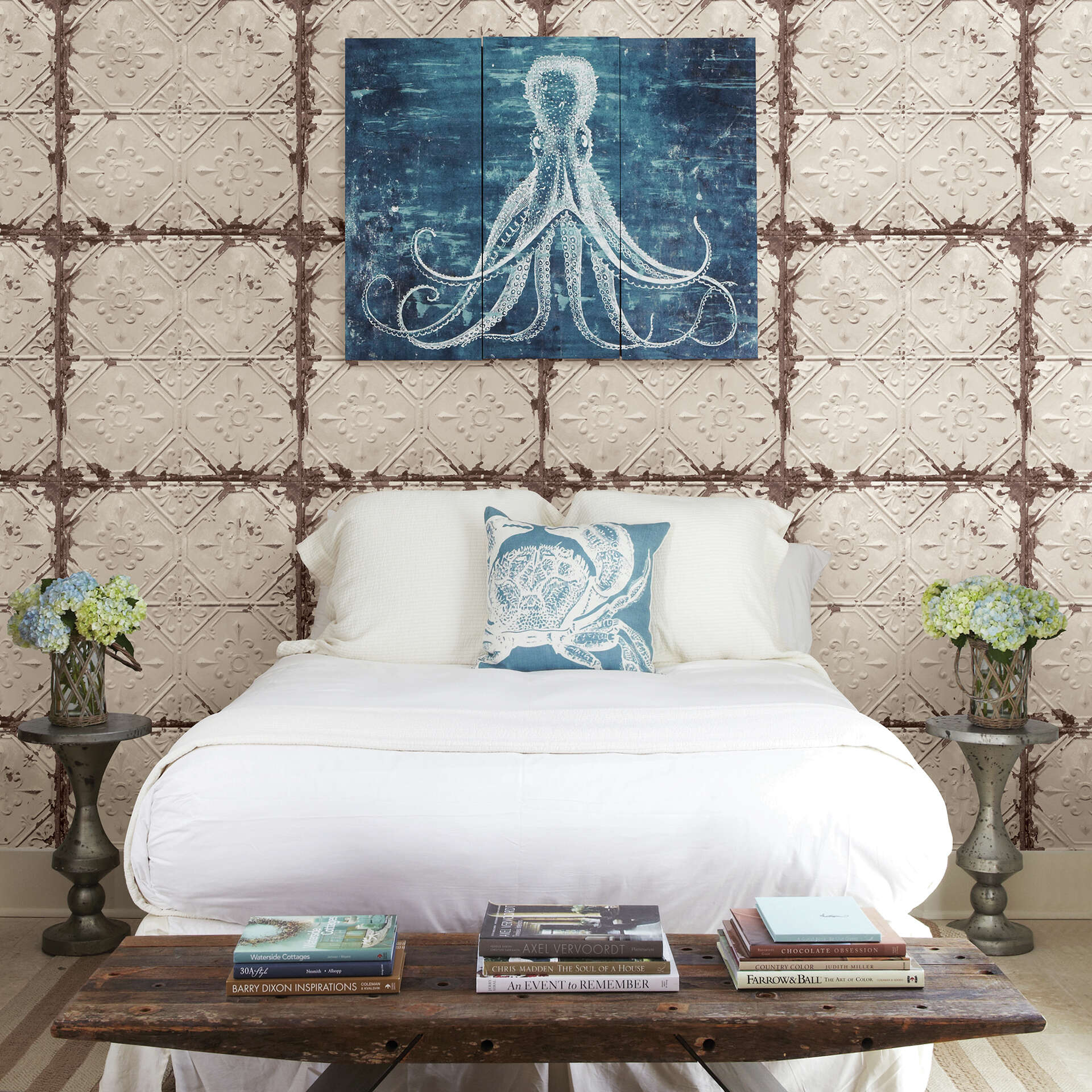 Industrial-chic wallpaper makes the new look old - Industrial-Chic Wallpaper Styles
