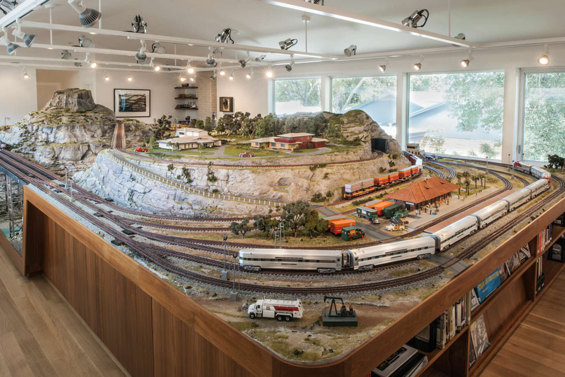 train set room