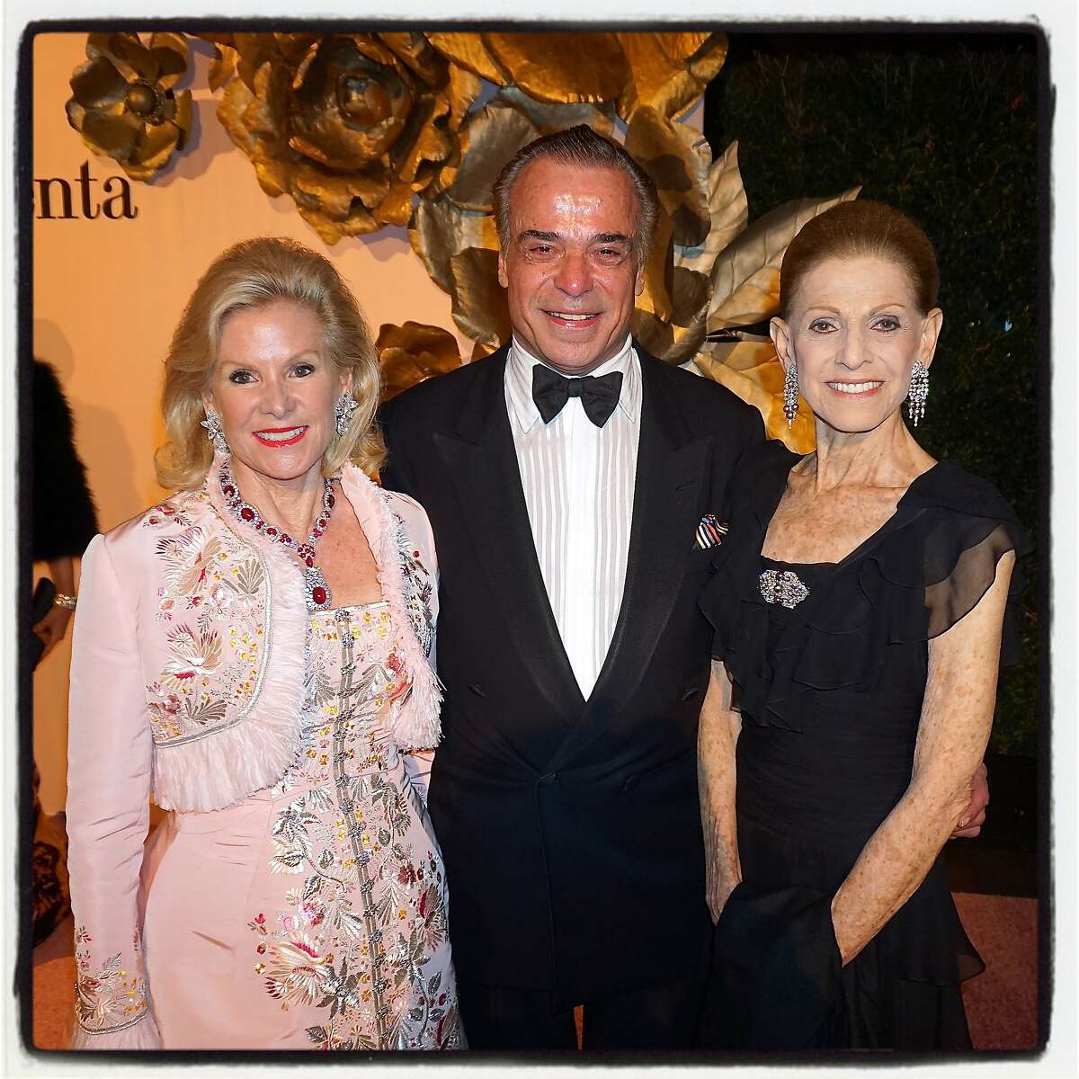 Fine Arts Museums Board President Dede Wilsey (left) with Boaz Mazor and Annette de la Renta at the "Oscar" exhibition gala at the de Young. March 2016.