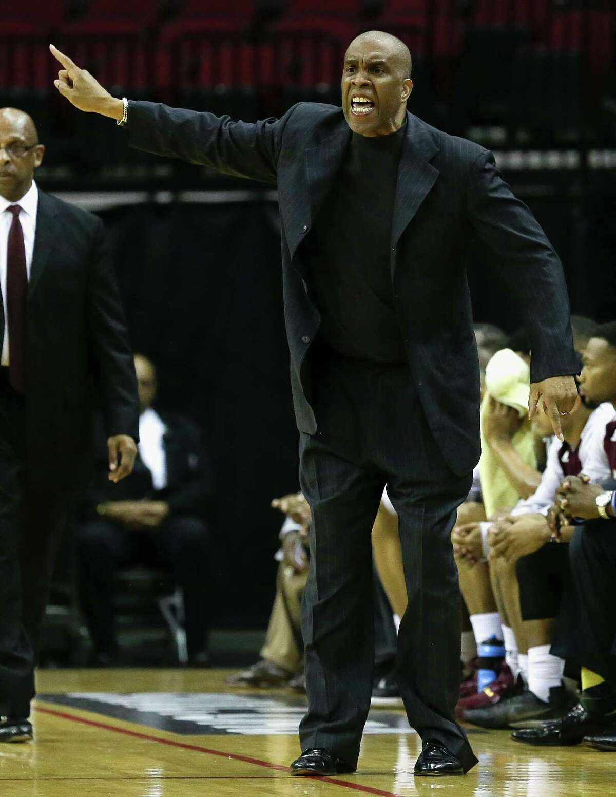 Coach Mike Davis leaving TSU basketball program