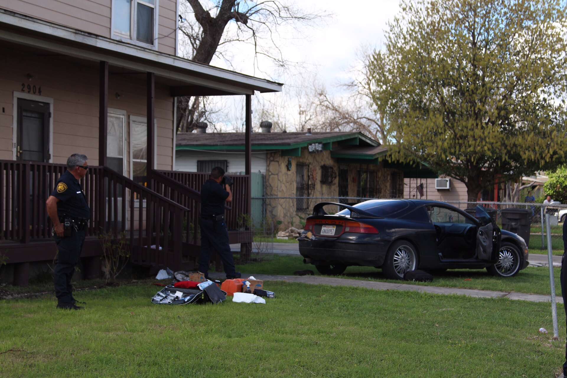 Man accidentally shoots himself while showing off his gun to friends