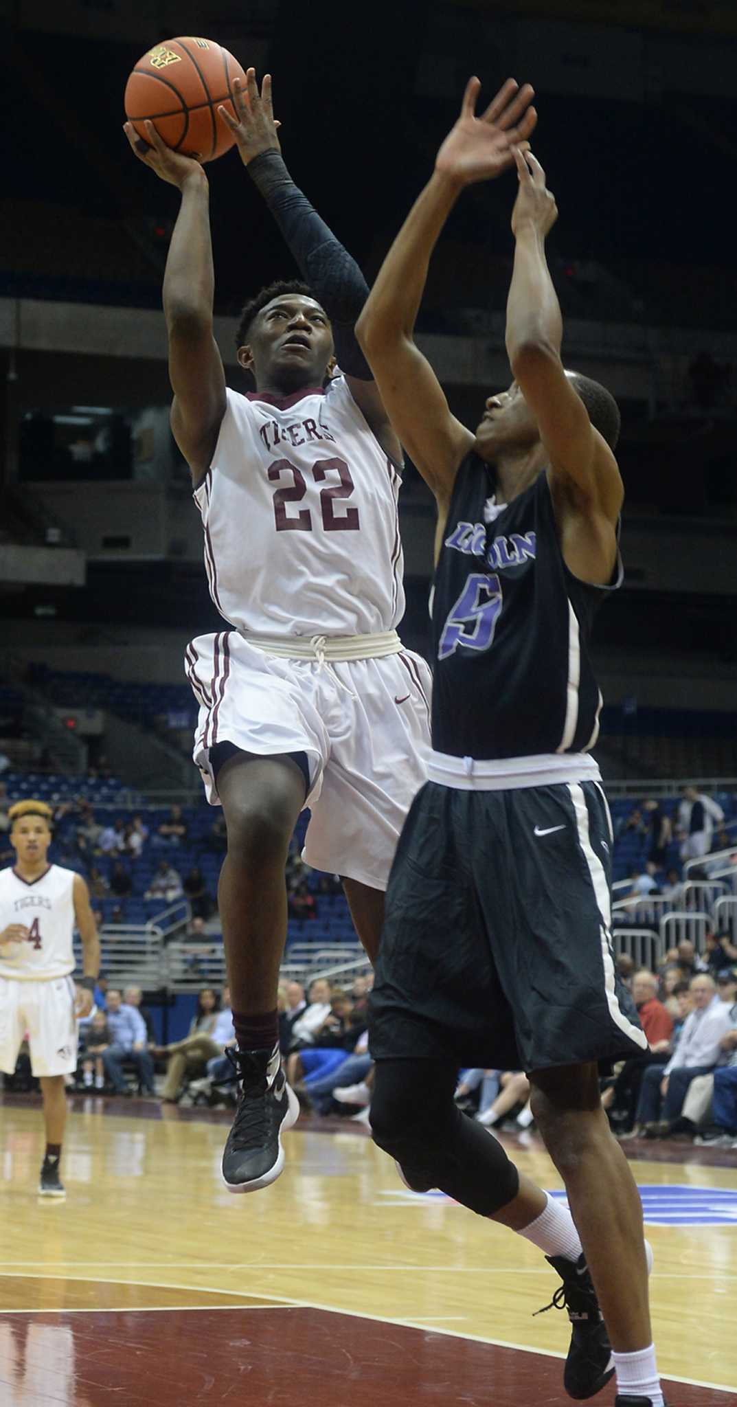 UIL to consider shot clock in Texas high school basketball