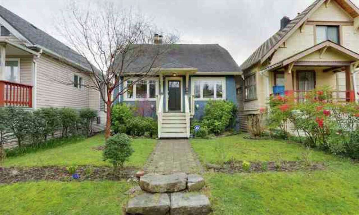 Considering a move to Canada after the election? Check out the real estate up north