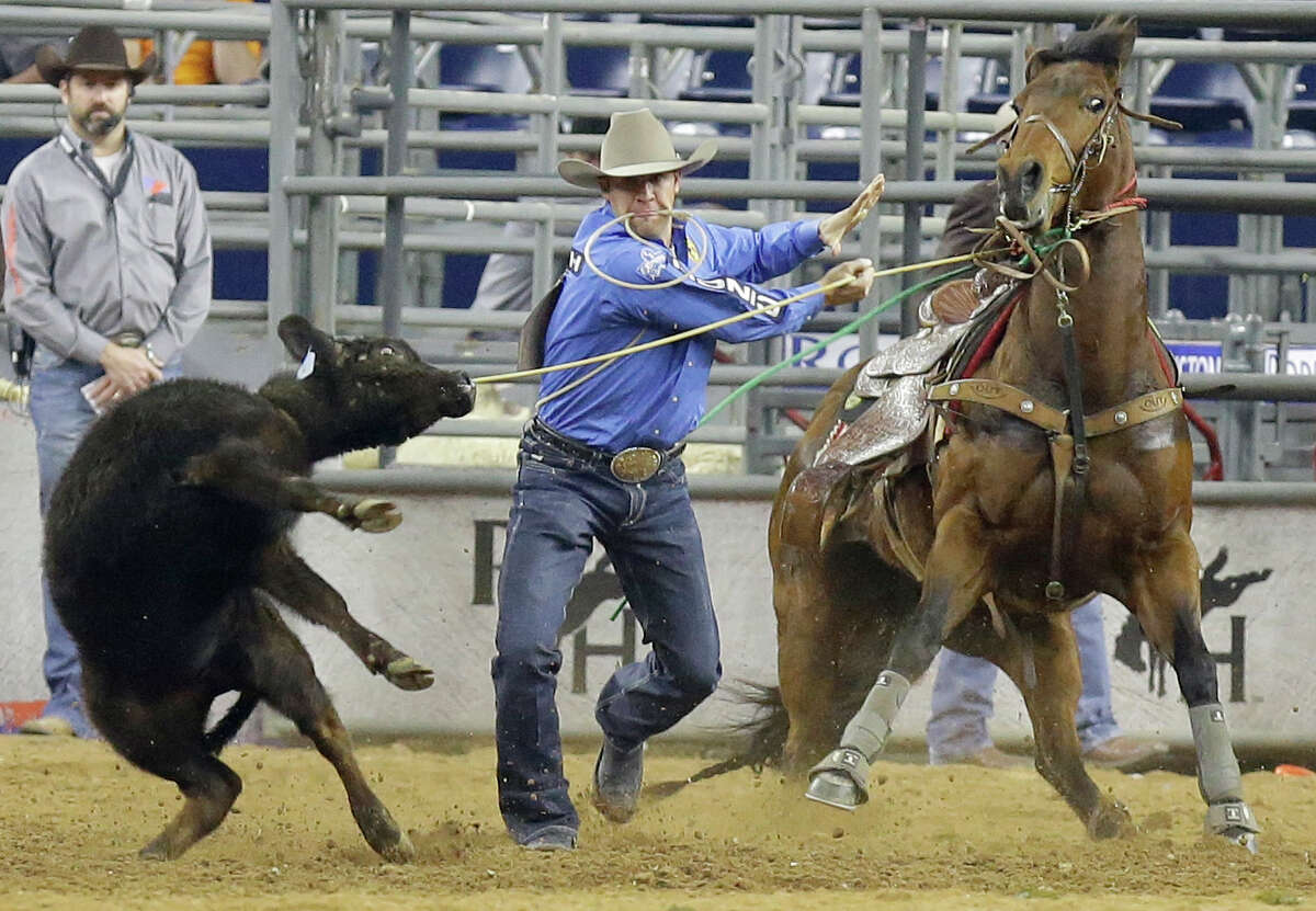 Top steer draws 375K at Rodeo auction