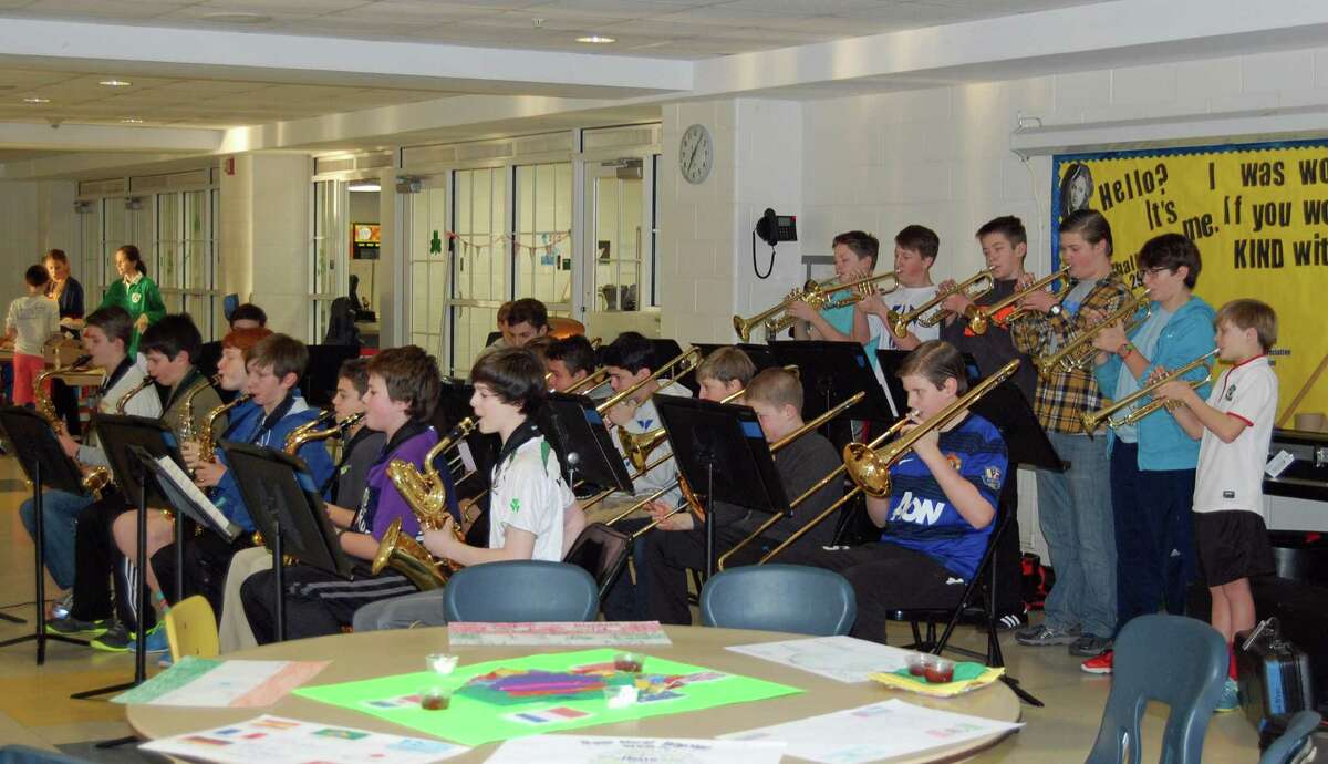 Middlesex Middle School held a ?“World Language Breakfast?” for students to enjoy as close to an authentic breakfast as possible from a French-speaking or Spanish-speaking country. The MMS Jazz Ensemble provided the musical entertainment for the program.