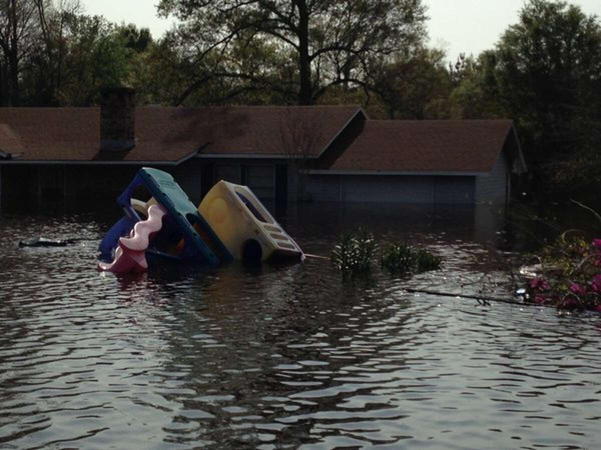 Sabine River swallows Deweyville during record flooding