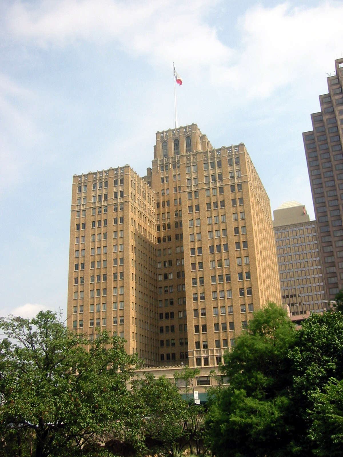 In March, Weston Urban bought the history 21-story Milam Building, a block away from the future Frost Tower.