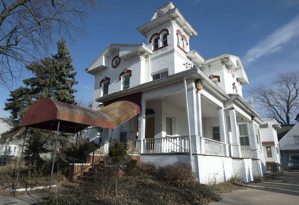 Saginaw couple buys historic mansion