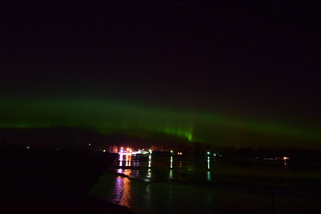 Northern lights over Wixom Lake