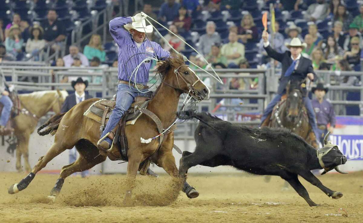Texas man rides horse into Taco Bell
