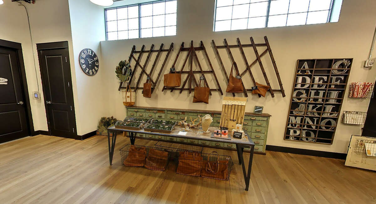 Chip & Joanna Gaines' 'Fixer Upper' Magnolia Market 11 things to know