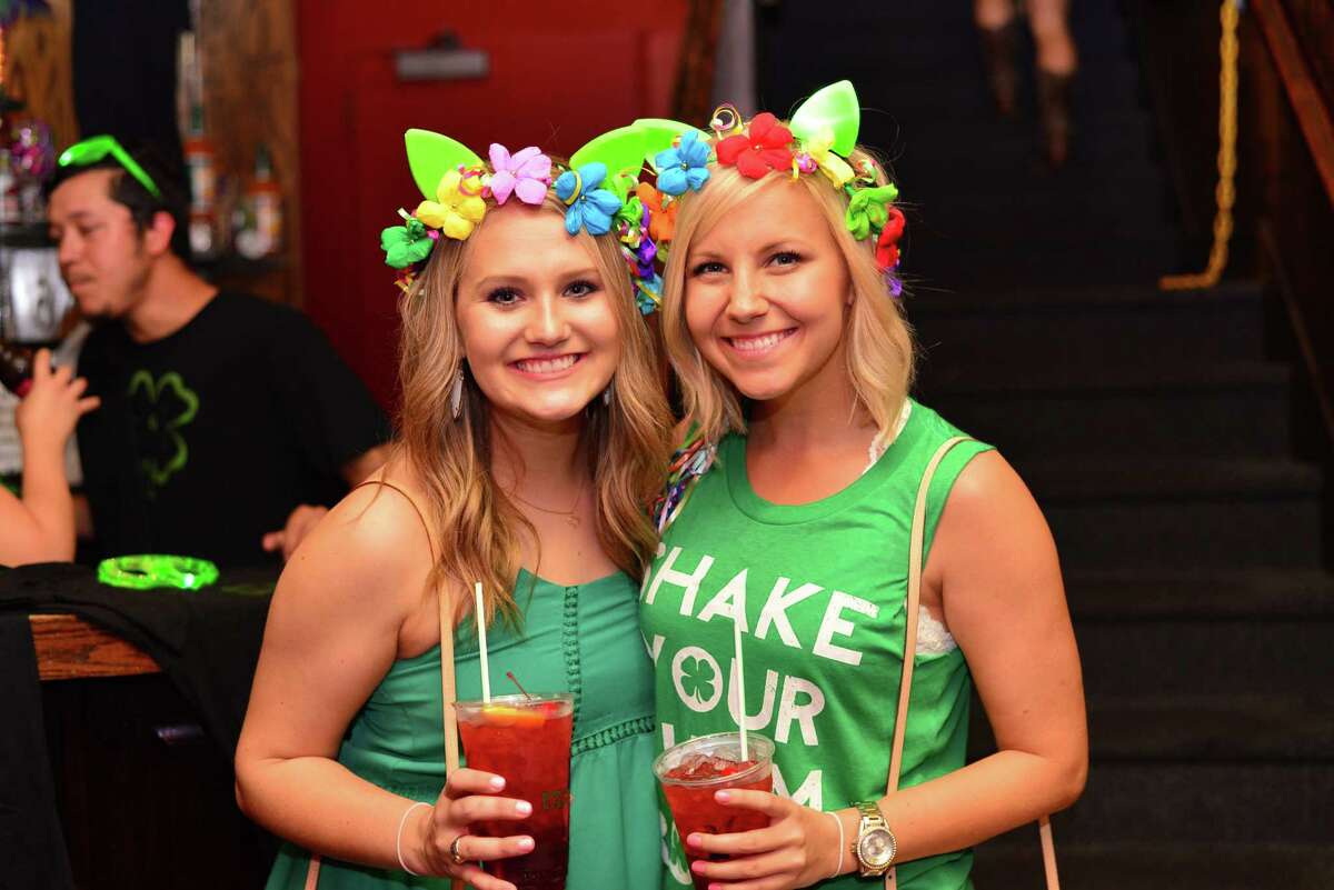 A wee-bit of the brogue slipped into college night at Pat O'Briens Thursday night as San Antonio celebrated St. Patrick's Day with beer, music and lots of kisses and pinches.