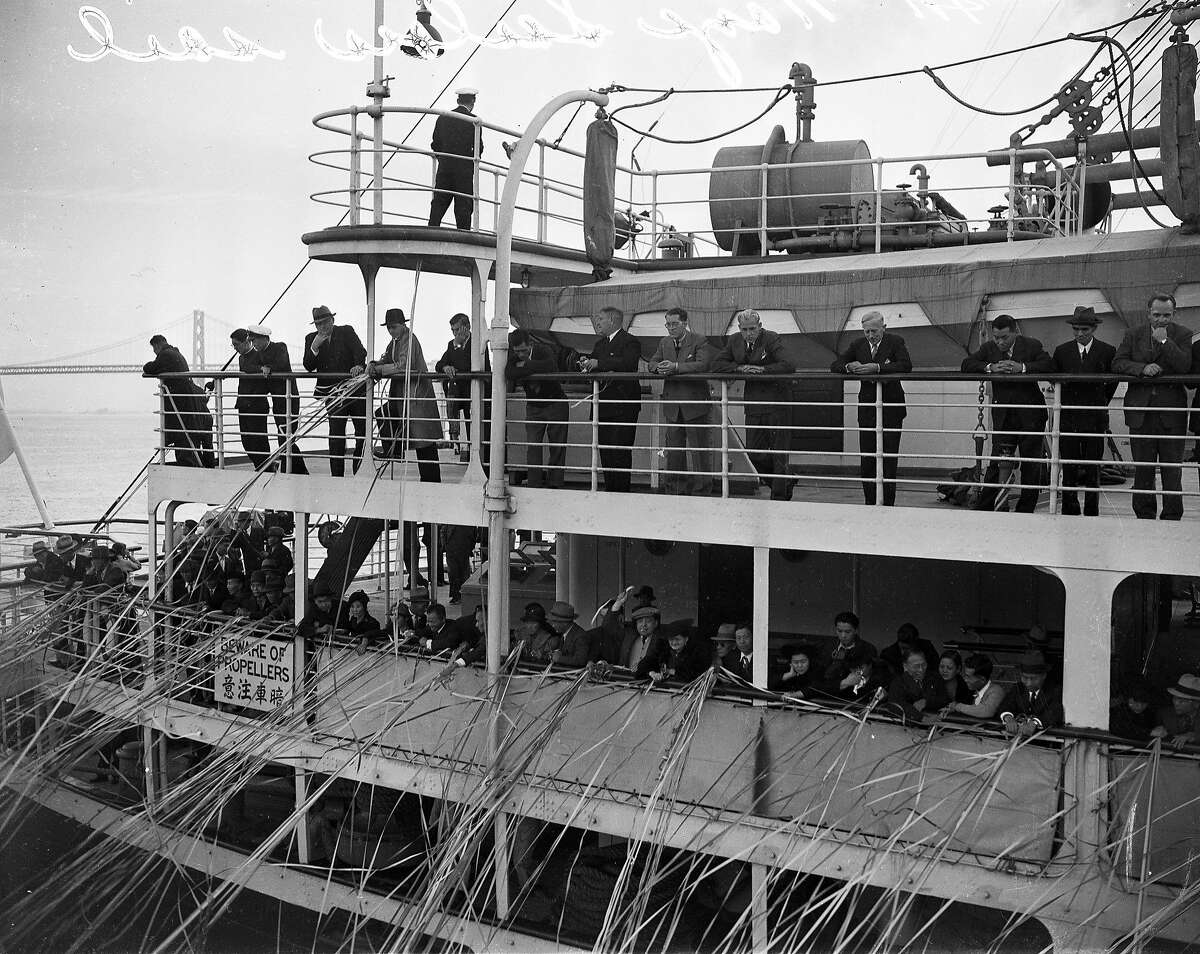 被击沉的德国船哥伦布号的船员在日本船浅间丸号上。1940年1月