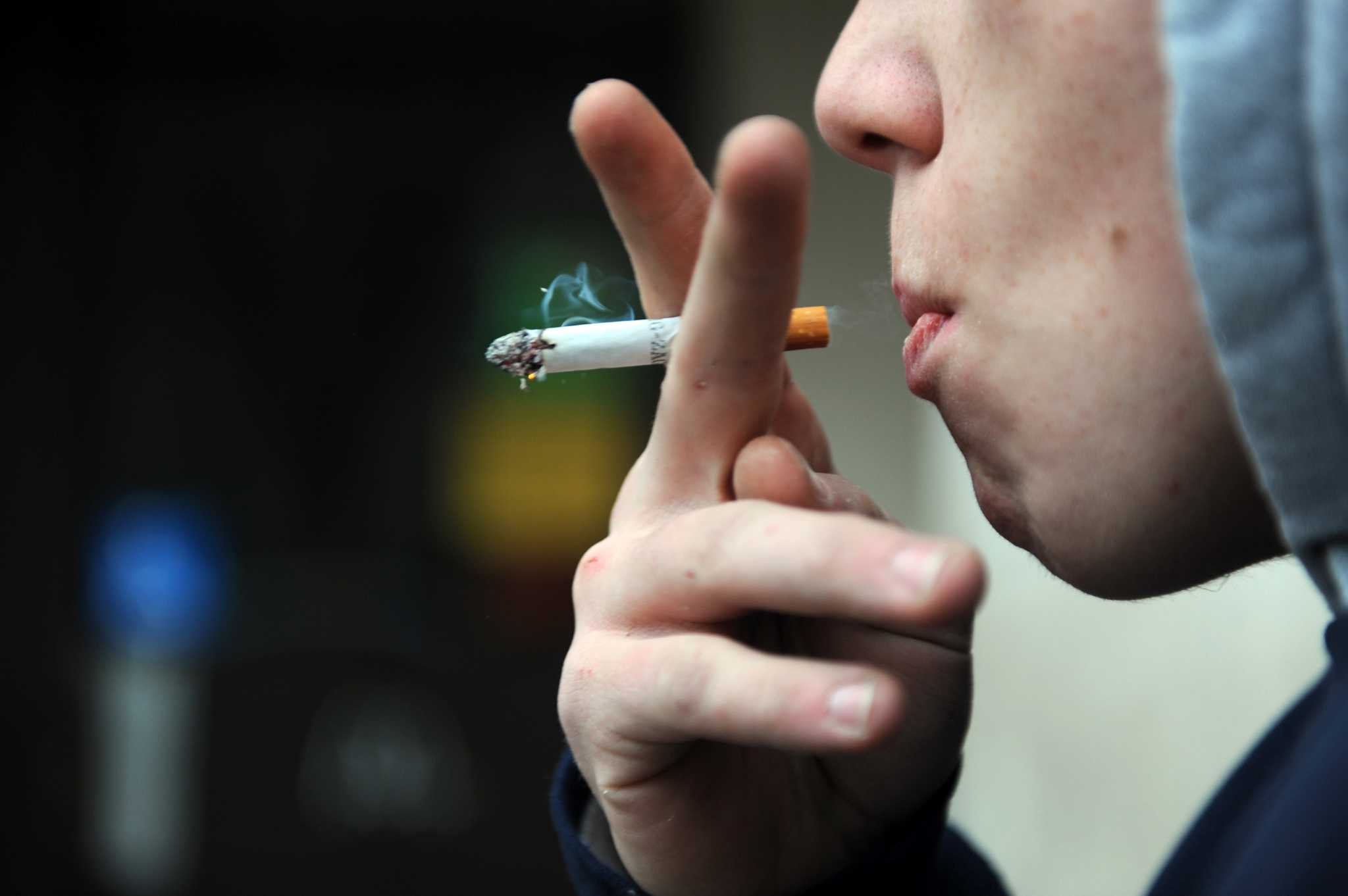 Texas lawmaker wants to raise the smoking age to 21
