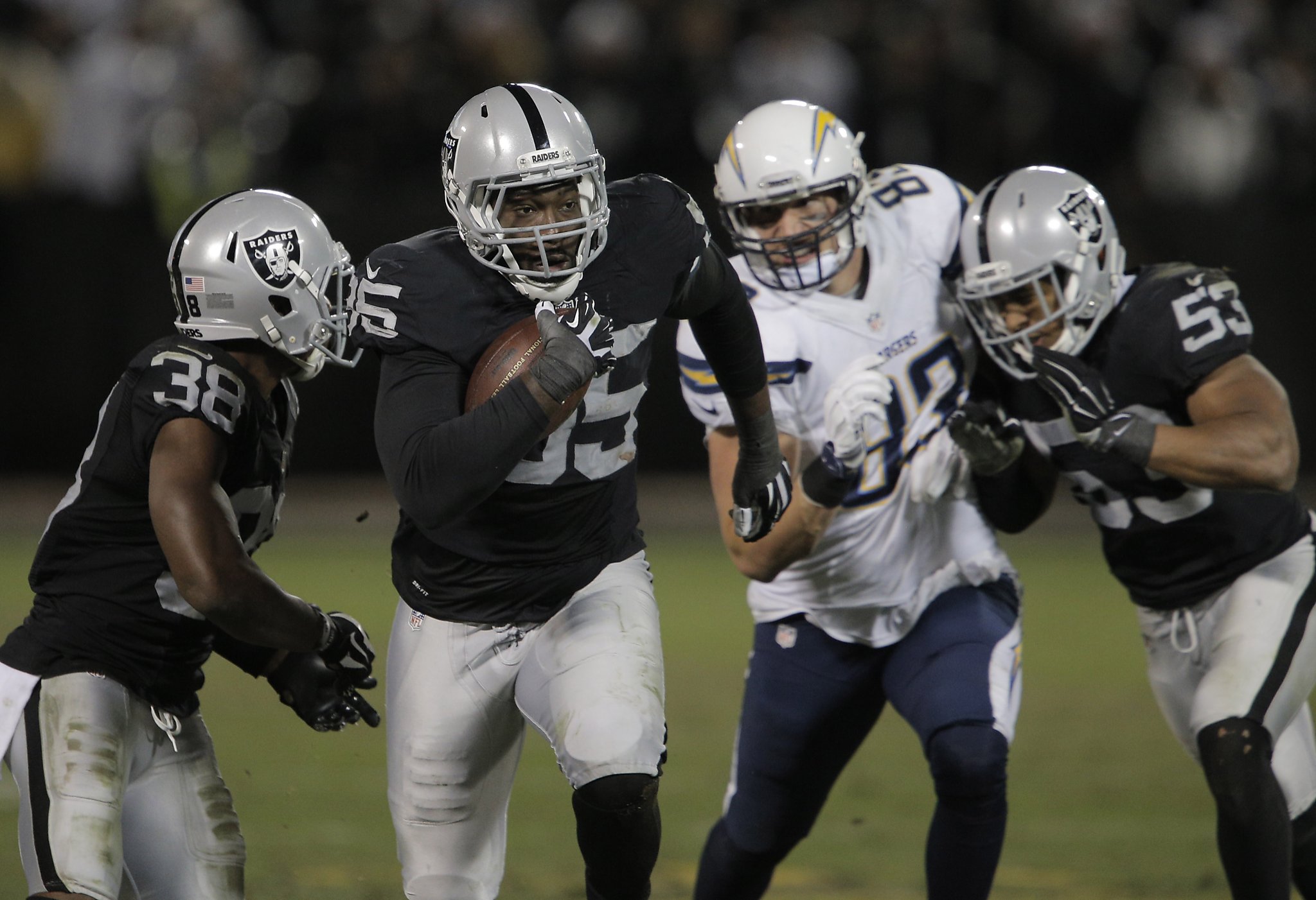 Raiders free agents: Benson Mayowa returns to Seahawks - Silver