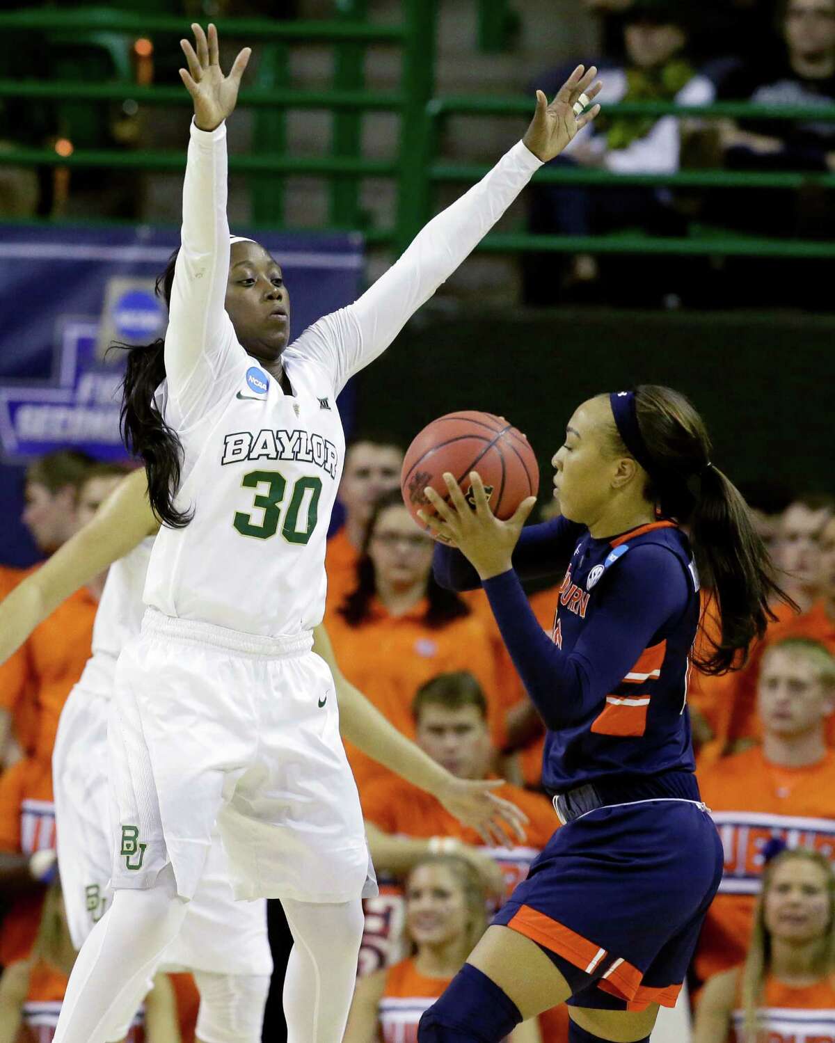 The Baylor-Auburn game was as much of a mismatch as the Lady Bears' Alexis Jones, left, swarming the Tigers' Brandy Montgomery.