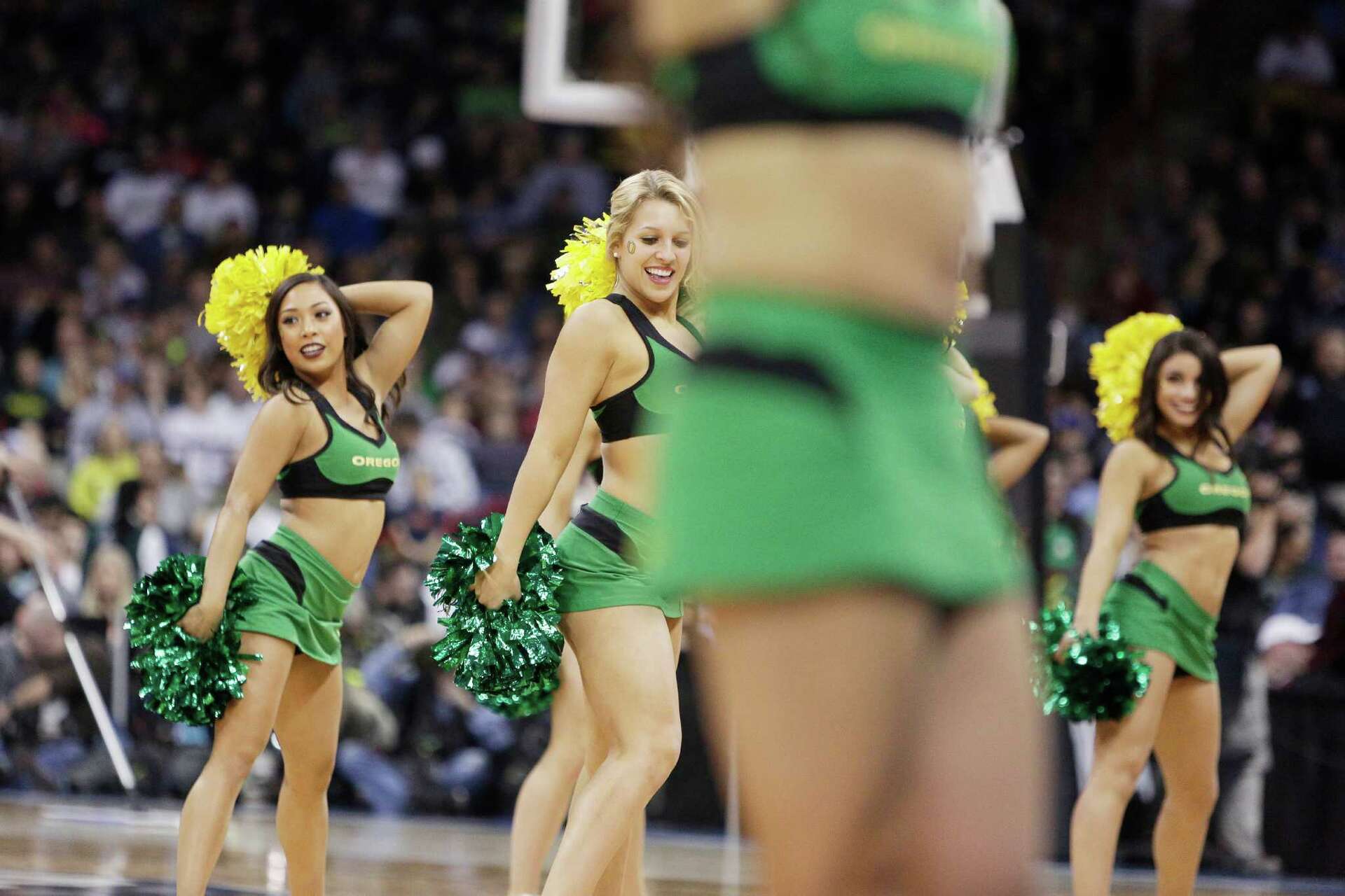 Cheerleader Checklist At University Of Washington Offends Many Who Think It Objectifies Women 