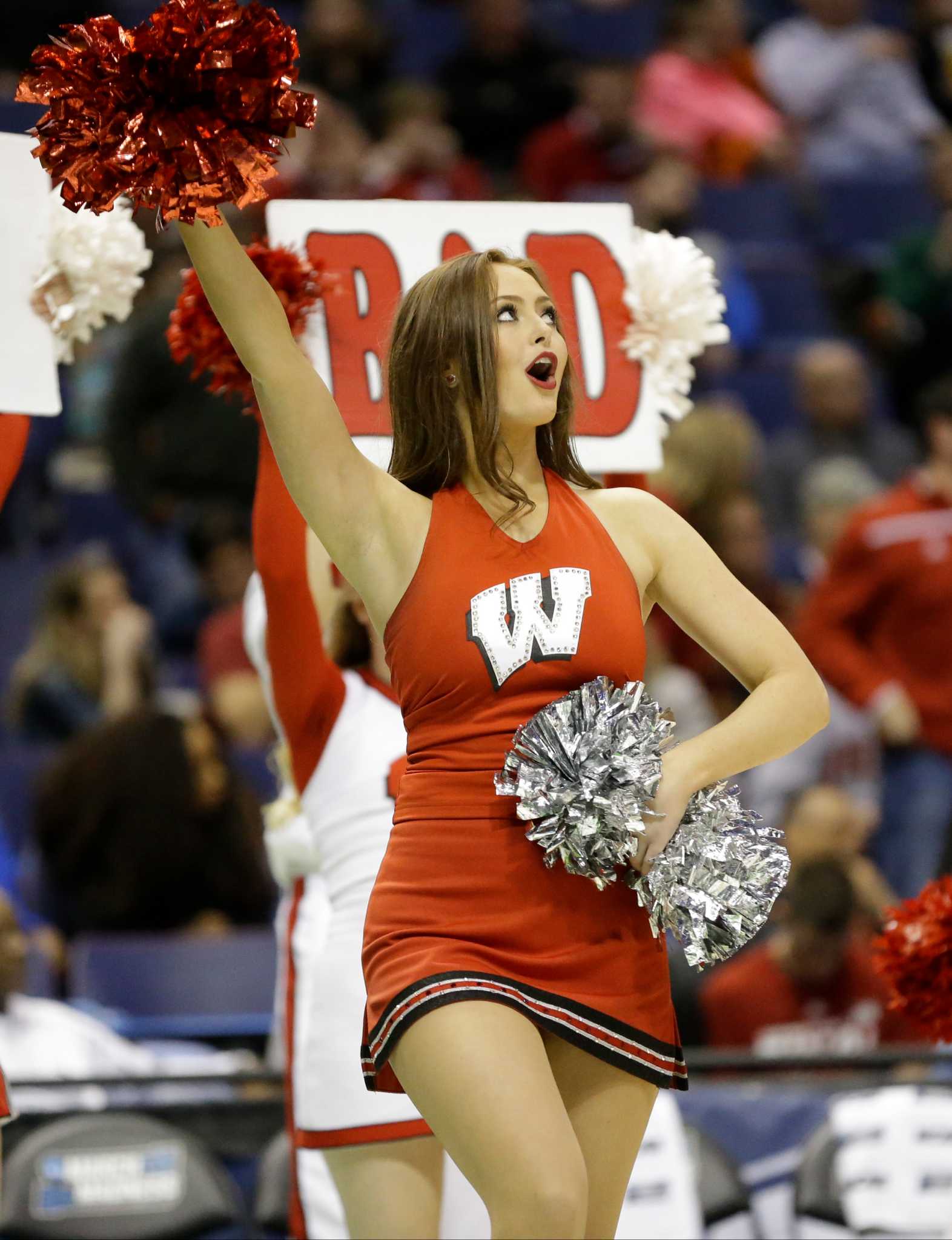 Cheerleader checklist at University of Washington offends many who think it  'objectifies women'