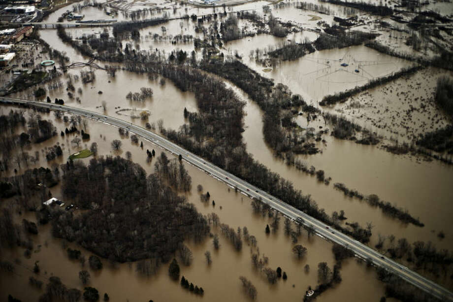 Tittabawassee River crests at 28.26; flood warning remains in effect ...