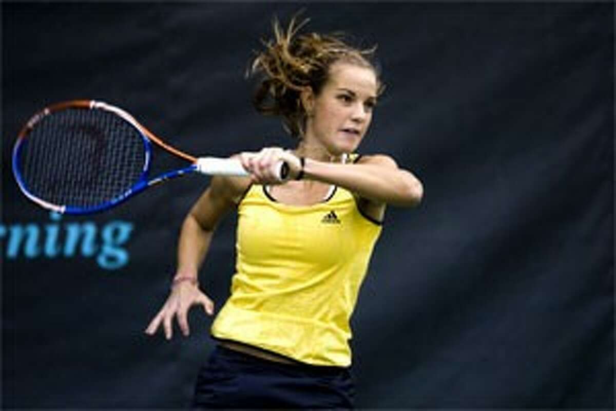 Former DCTC champs Granville, Hradecka meet tonight after advancing in Dow Corning Tennis Classic