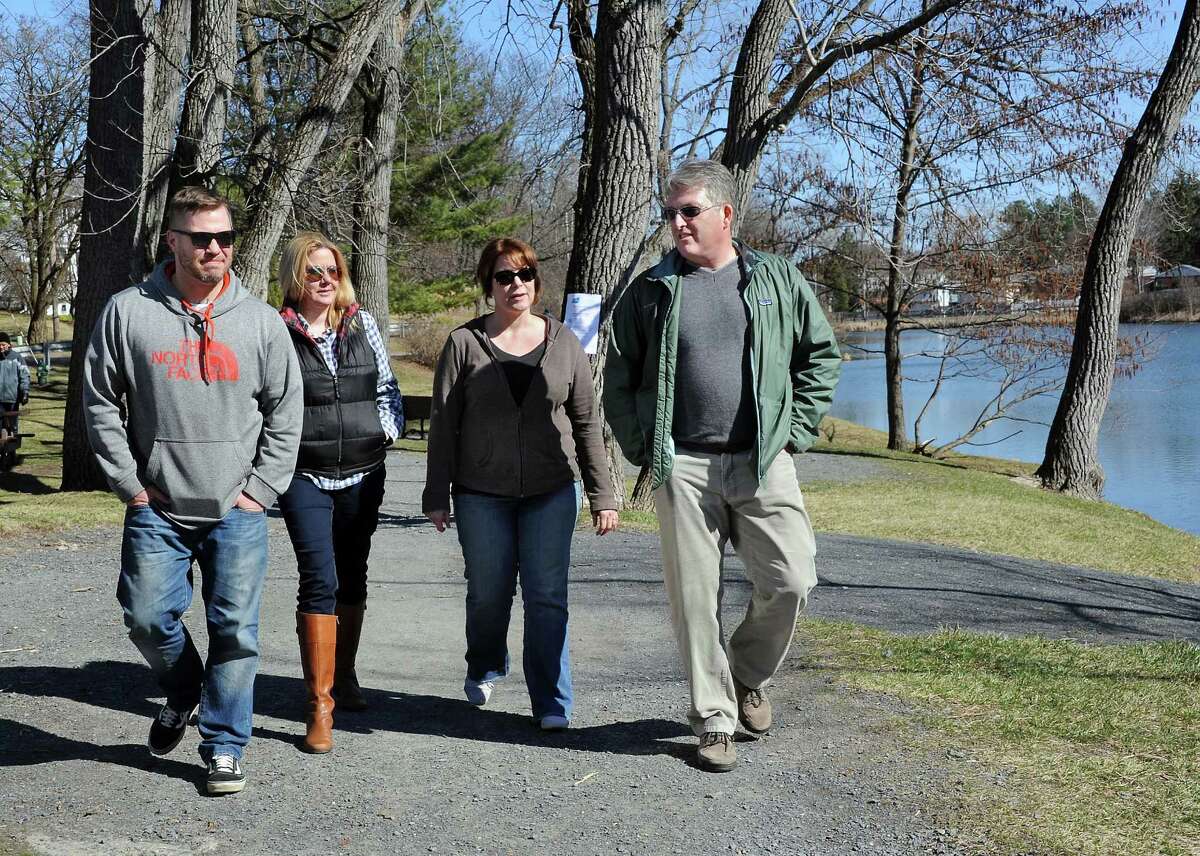 For Albany's Buckingham Lake, a new neighborhood association