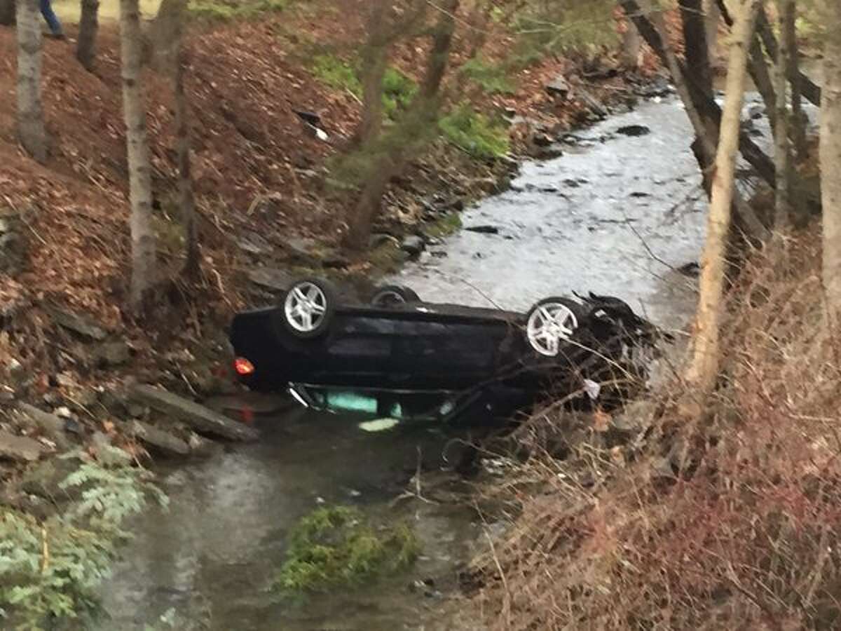 Cops Teen crashed car into East Greenbush creek
