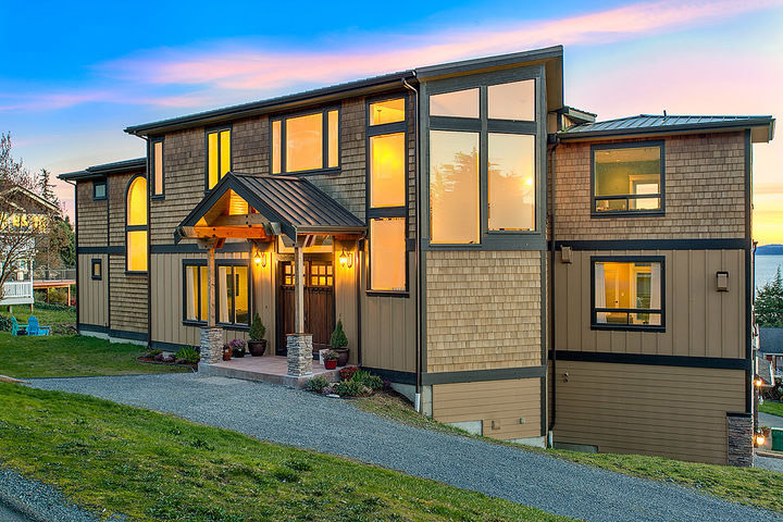 Northwest real estate find: Big house, big views in Richmond Beach