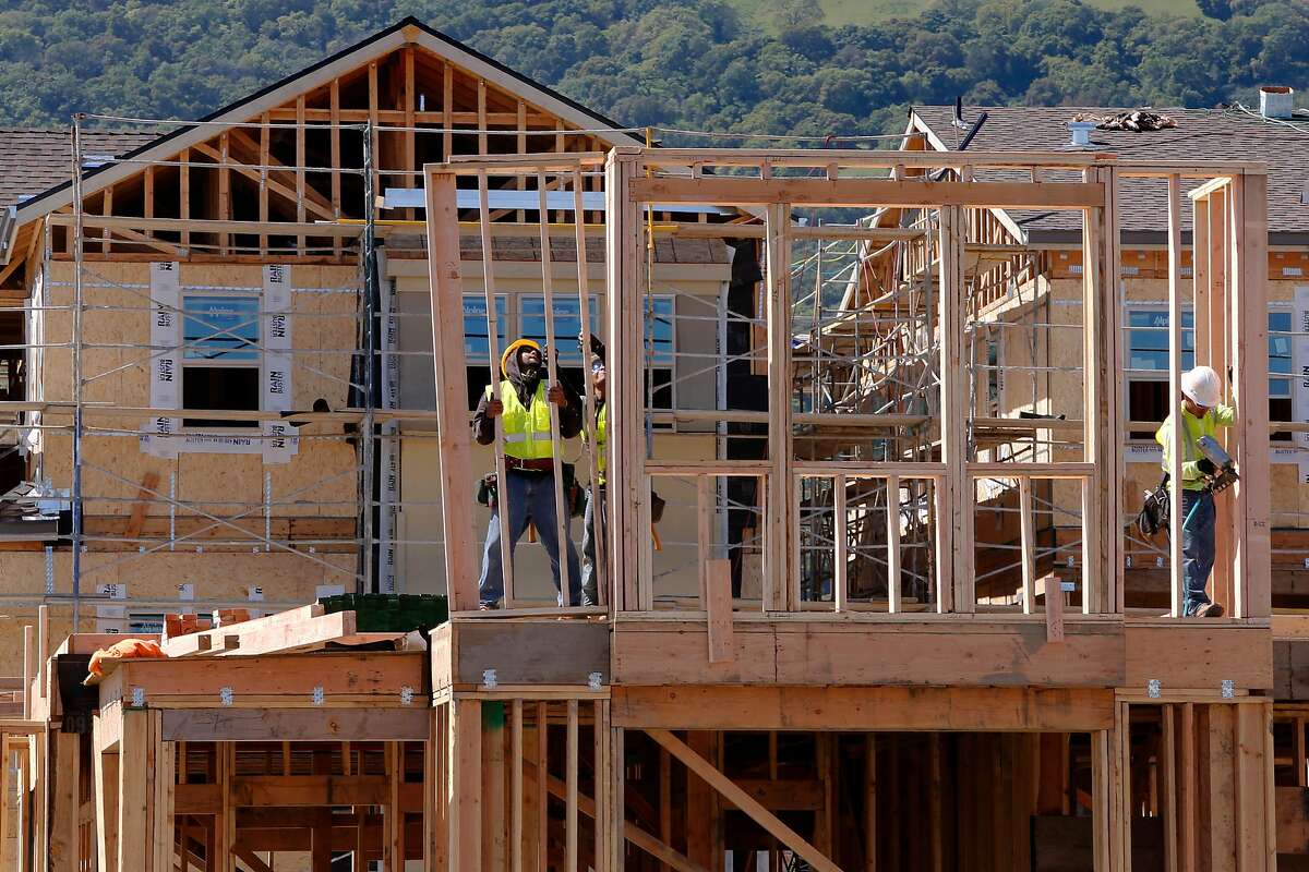 California construction firms have too few workers. Can tech fix that