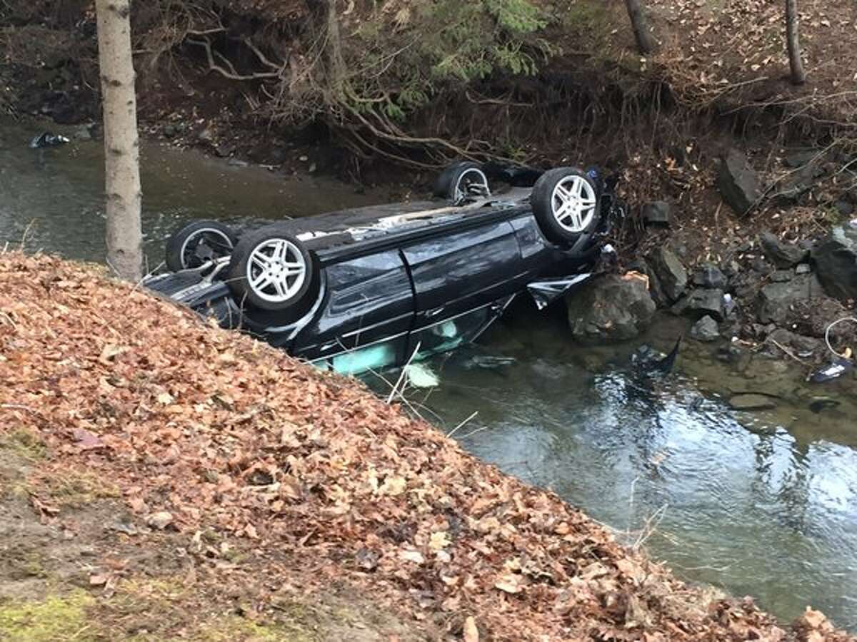 Cops Teen crashed car into East Greenbush creek
