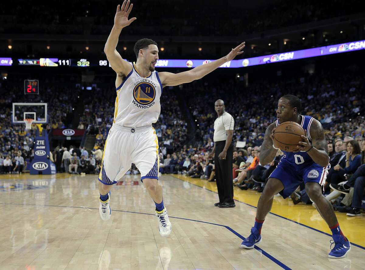 A's make like Warriors, hold shooting contests at Oracle Arena