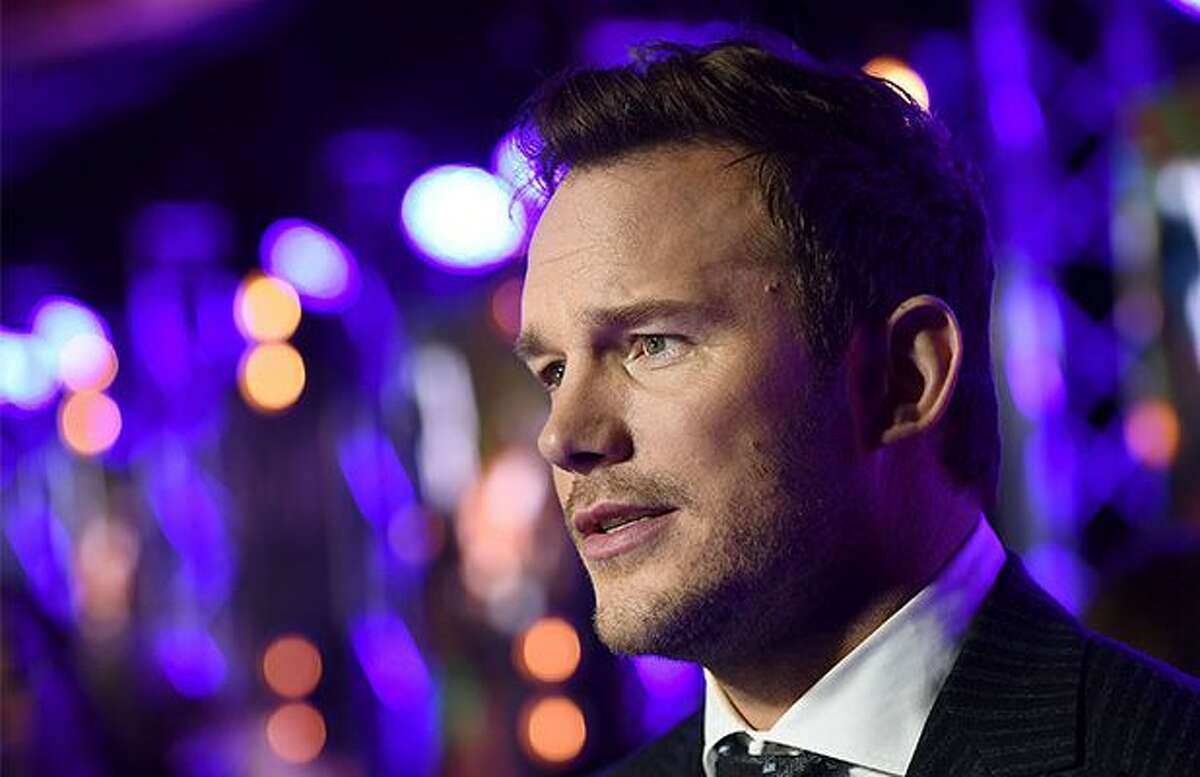 Chris Pratt: "Today I will stand united with the Seahawks to #buildAbridge I challenge you to stand and link arms during the national anthem today. #12s."