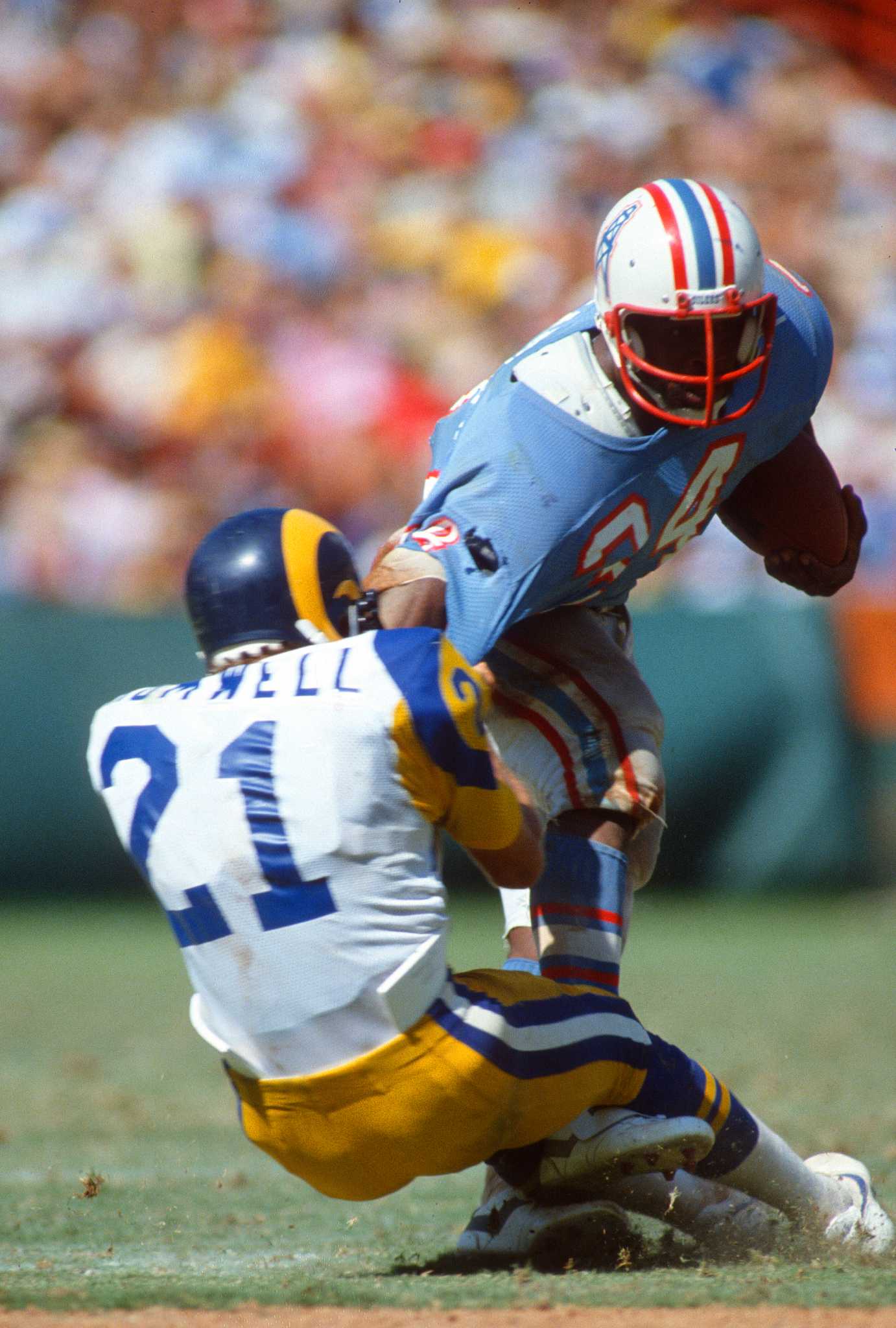 Houston Oilers Earl Campbell in action, rushing vs Los Angeles